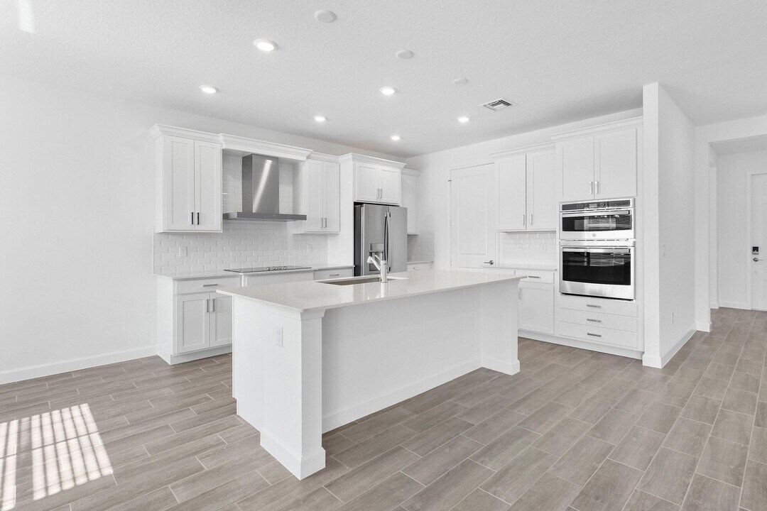 6843 Cobia Cir in Boynton Beach, FL - Foto de edificio