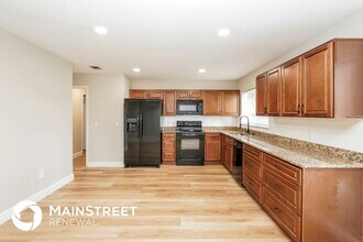 1197 Topliff Cir NE in Palm Bay, FL - Building Photo - Building Photo