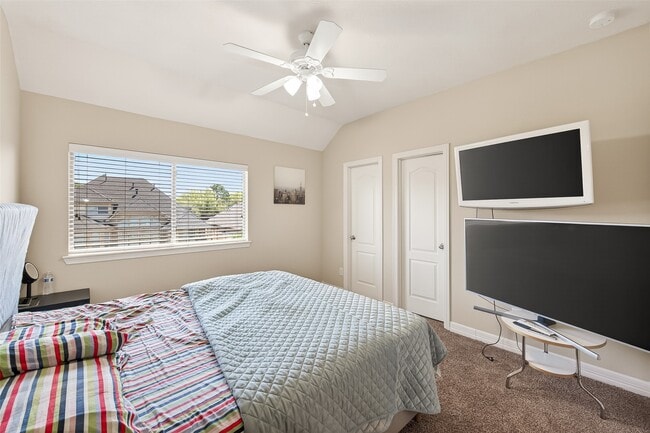 property at 4311 Red Oak Grove Ct