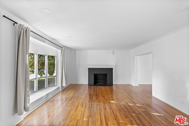 6289 Commodore Sloat Dr in Los Angeles, CA - Building Photo - Building Photo