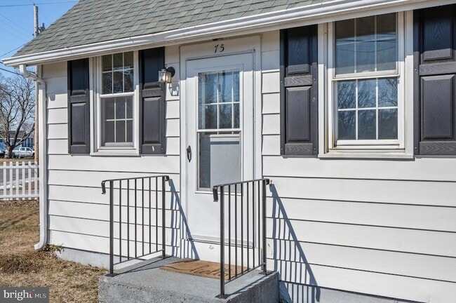 property at 75 S Washington Dr