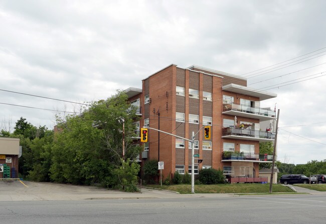 1838 Main St W in Hamilton, ON - Building Photo - Building Photo