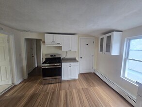 111 Brookline St in Lynn, MA - Building Photo - Building Photo