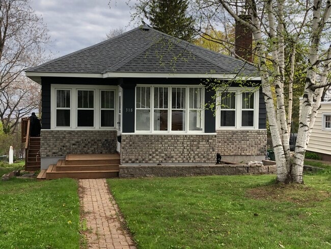 property at 318 Kenilworth Ave