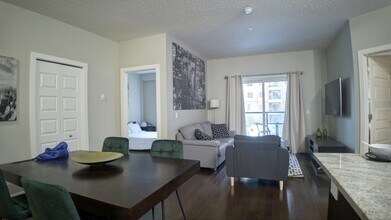 1238-1238 Windermere Way SW in Edmonton, AB - Building Photo - Building Photo