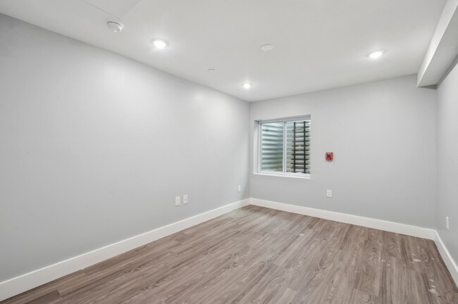 707 W Cumberland St, Unit A in Philadelphia, PA - Foto de edificio - Building Photo