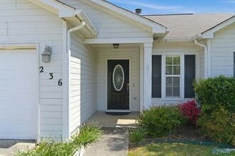 236 River Oaks Dr in Madison, AL - Foto de edificio - Building Photo