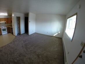 2706 Turner St, Unit 3 in Fairbanks, AK - Building Photo - Building Photo