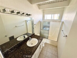 33832 Copper Lantern St-Unit -D in Dana Point, CA - Foto de edificio - Building Photo