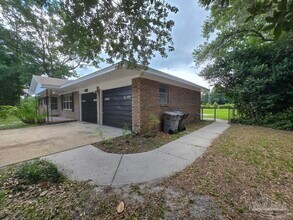 8951 Mars Dr in Pensacola, FL - Building Photo - Building Photo