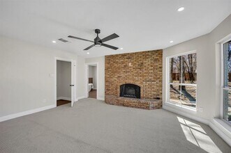 7004 Ledbetter Rd in Arlington, TX - Building Photo - Building Photo