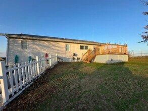 8890 W Farm Rd 104 in Willard, MO - Building Photo - Building Photo