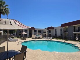 Hidden Village in Glendale, AZ - Building Photo