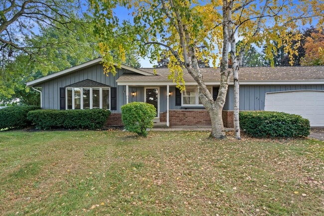 property at 2311 W Oakwood Rd