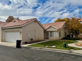 11670 Oak St in Apple Valley, CA - Building Photo