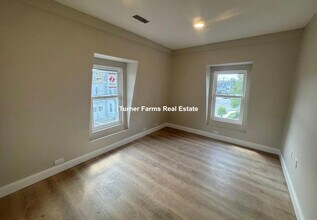 74 Washington St, Unit 8 in Medford, MA - Building Photo - Building Photo