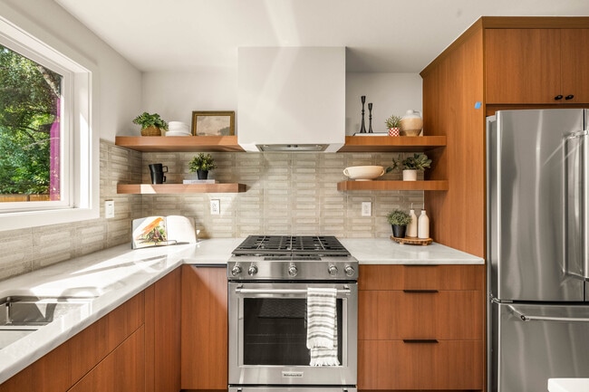 18212 72nd Ave W in Edmonds, WA - Building Photo - Building Photo