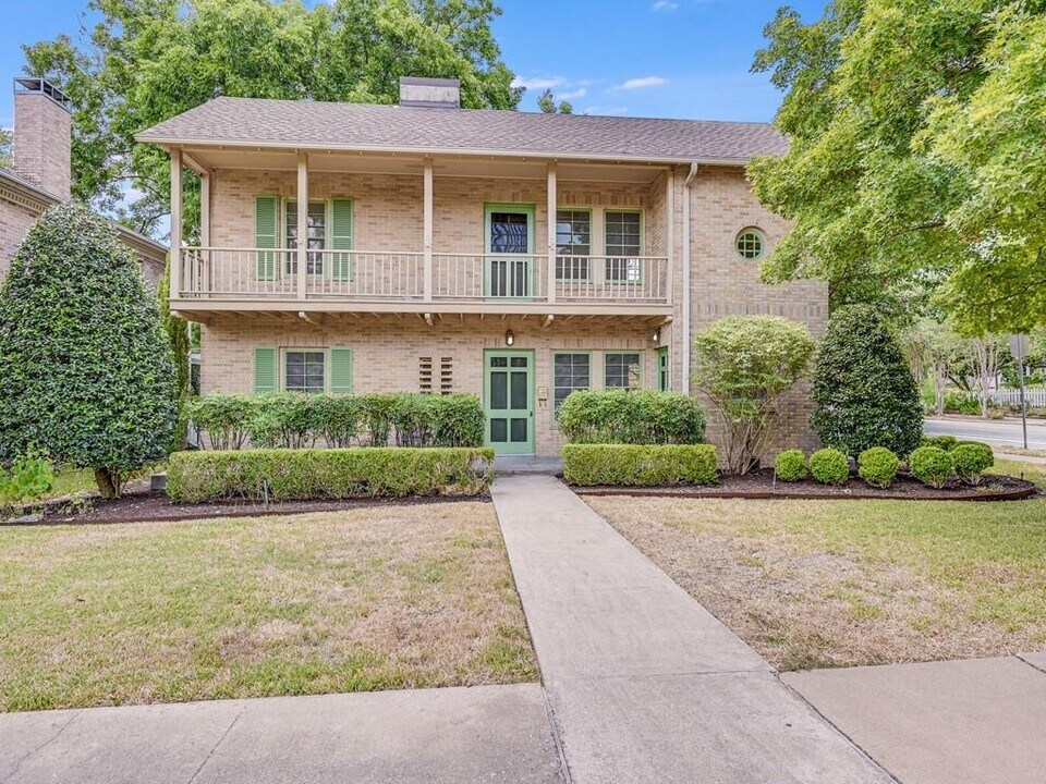 501 Carolyn Ave in Austin, TX - Building Photo