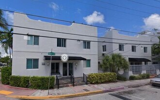 7720 Abbott Ave in Miami Beach, FL - Building Photo