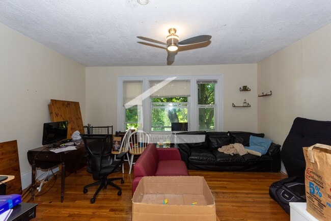 1789 Commonwealth Ave in Boston, MA - Building Photo - Building Photo