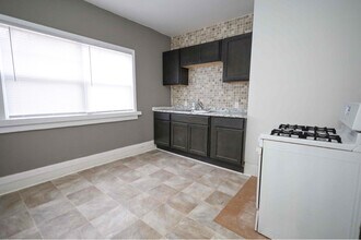 13402 Caine Ave-Unit -down in Cleveland, OH - Building Photo - Building Photo