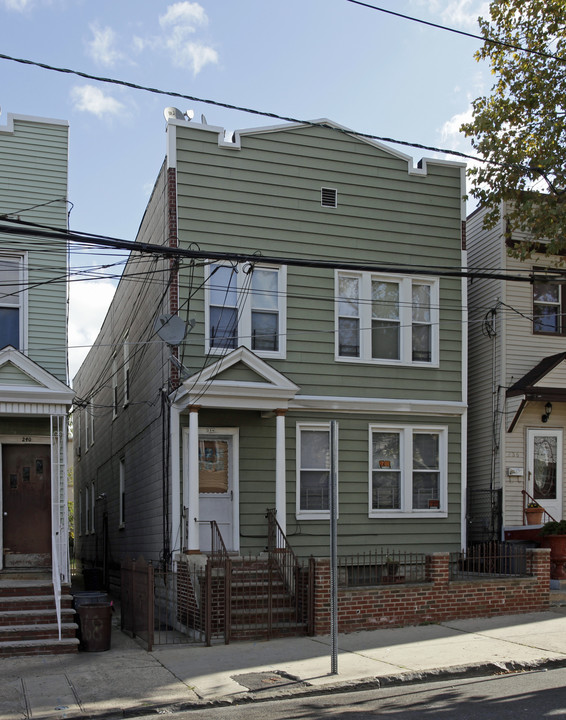 238 Linden Ave in Jersey City, NJ - Building Photo