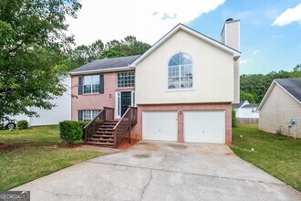 7550 Sugarcreek Dr in Riverdale, GA - Building Photo - Building Photo