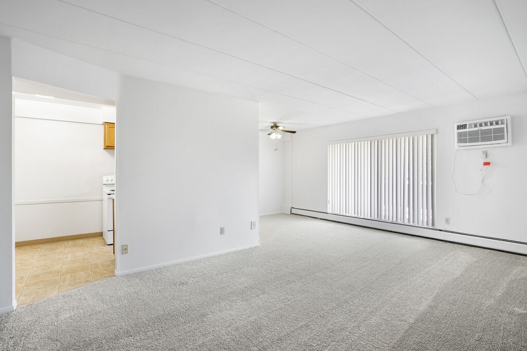 Surfside Towers Apartments in Eastlake, OH