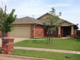 2517 NW 181st St in Edmond, OK - Building Photo