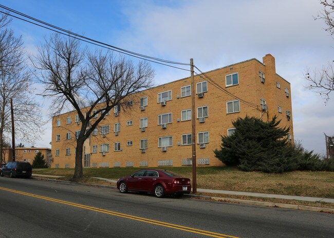 424 Ridge Rd SE in Washington, DC - Foto de edificio - Building Photo