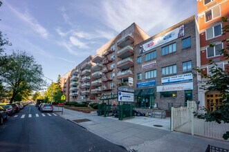 2785 Ocean Pkwy in Brooklyn, NY - Foto de edificio - Building Photo