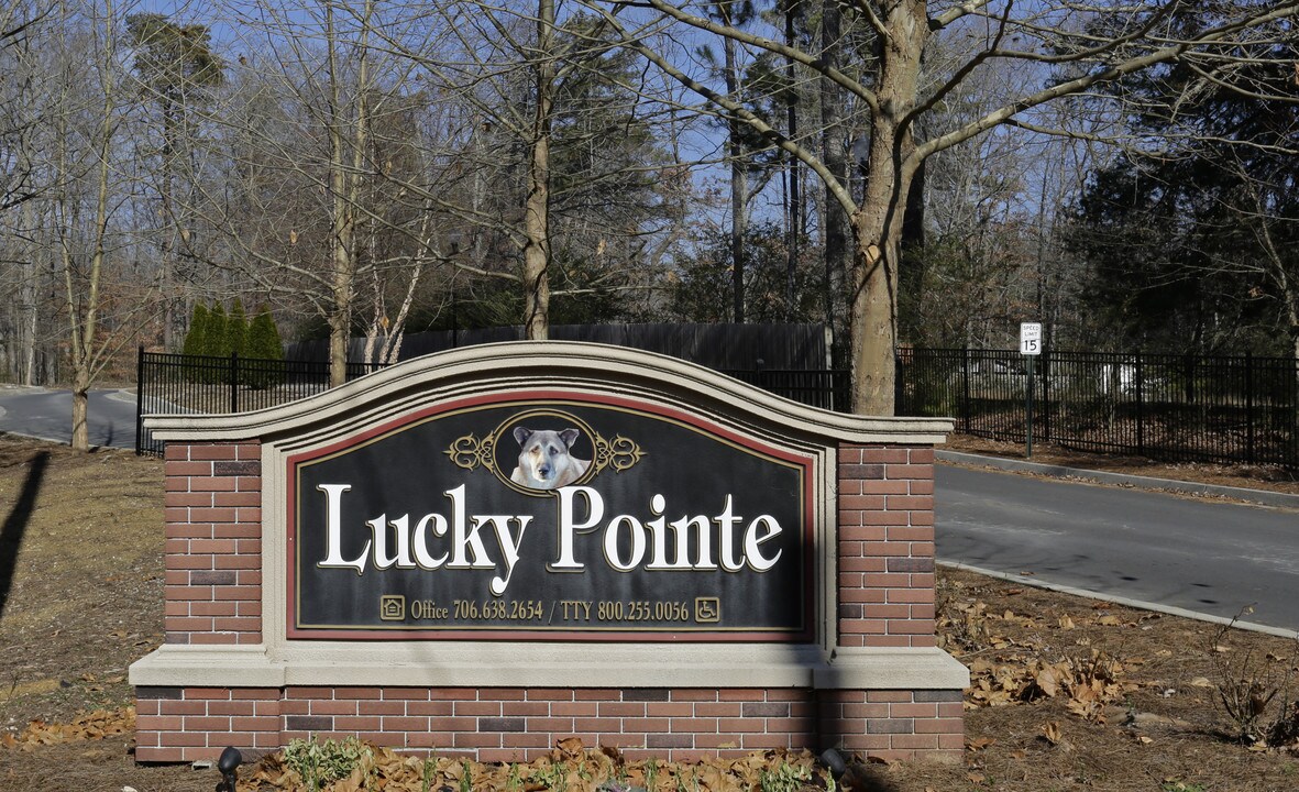 Lucky Pointe Apartments 55+ in La Fayette, GA - Building Photo