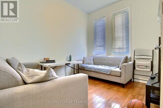 254 Moss Grove St in Ottawa, ON - Building Photo - Building Photo