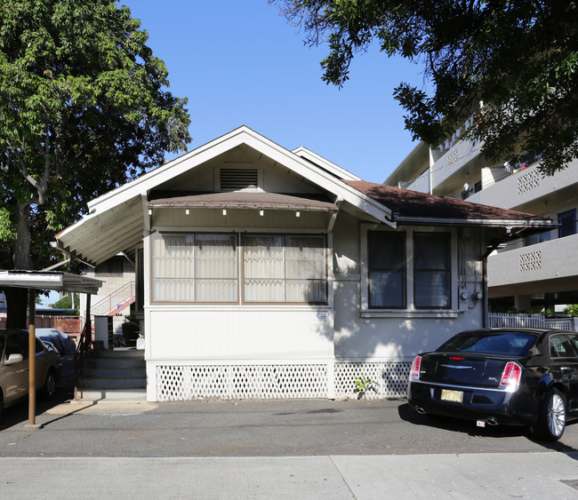 822 Birch St in Honolulu, HI - Foto de edificio - Building Photo