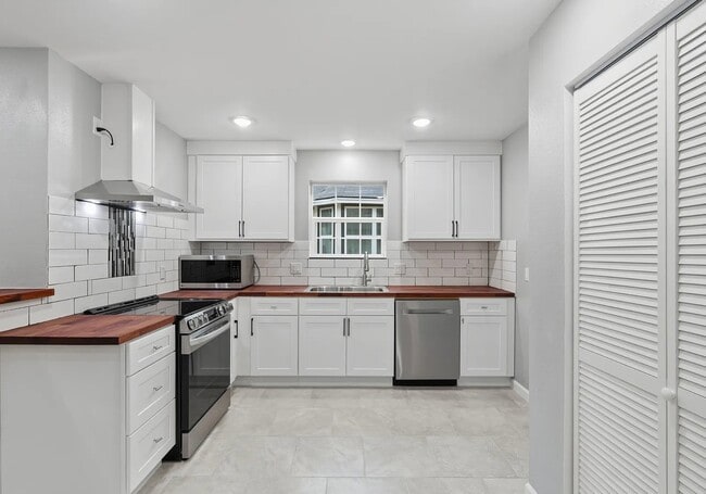 1197 Chisolm Trail, Unit A