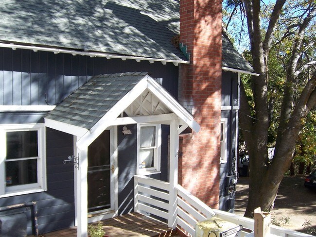 29182 Lyon Dr in Cedar Glen, CA - Building Photo - Building Photo