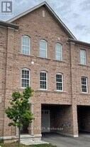2280 Baronwood Dr in Oakville, ON - Building Photo