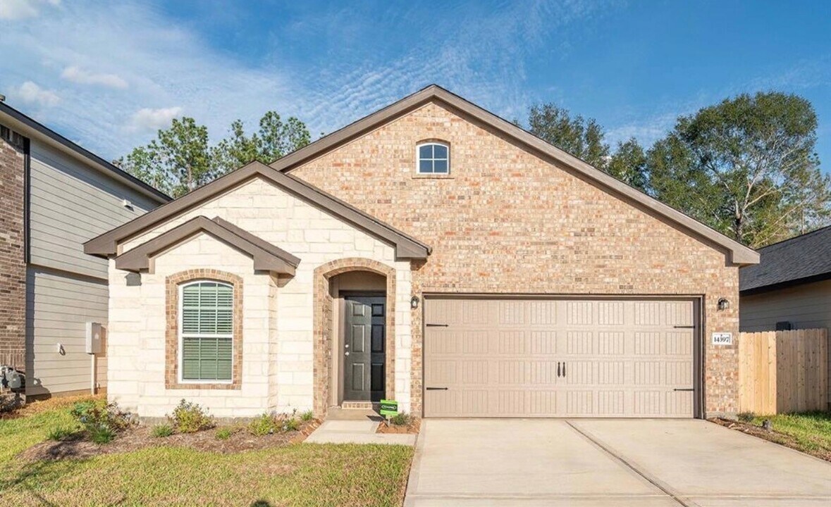 14397 High Hl Dr in Conroe, TX - Building Photo