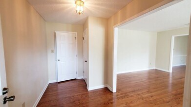556 Jasin Dr in Gastonia, NC - Building Photo - Building Photo