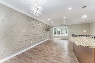 13566 Princedale Dr in Woodbridge, VA - Foto de edificio - Building Photo