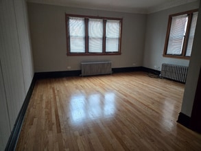 6319 S Central Ave in Chicago, IL - Building Photo - Building Photo