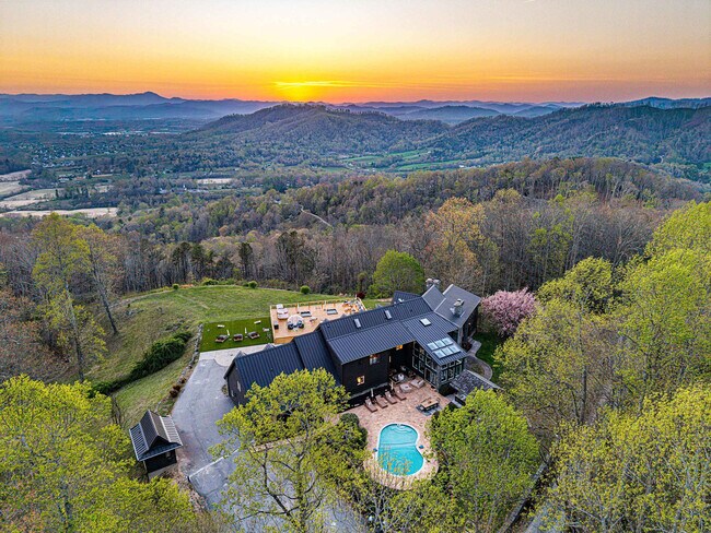 property at 22 Vineyard Hill Dr