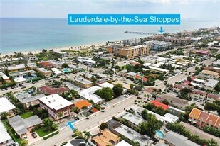 4620 Bougainvilla Dr, Unit 8 in Lauderdale-by-the-Sea, FL - Building Photo