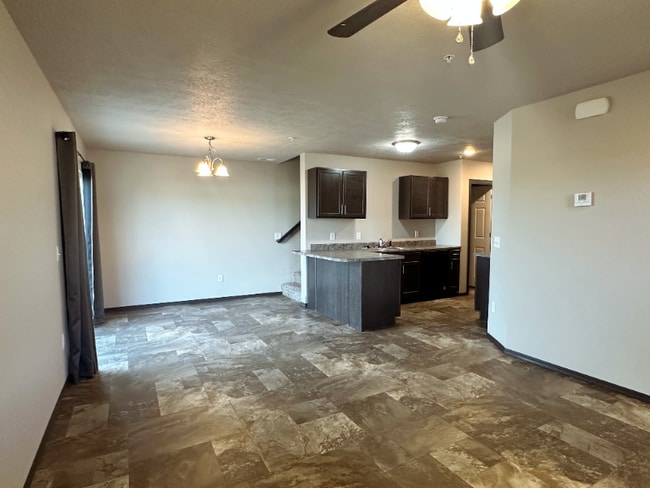 293 Tiger Way Ct in Harrisburg, SD - Foto de edificio - Building Photo