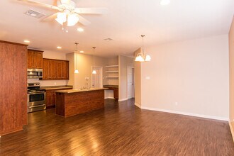 3705 Vista Cove Dr in Waco, TX - Building Photo - Building Photo