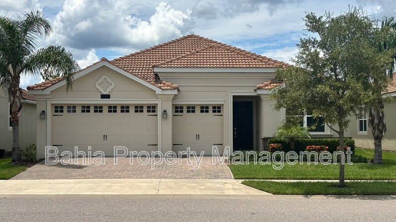 1112 Blackwolf Run Rd in Reunion, FL - Building Photo