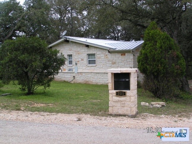 201 Dorothy Dr in New Braunfels, TX - Building Photo