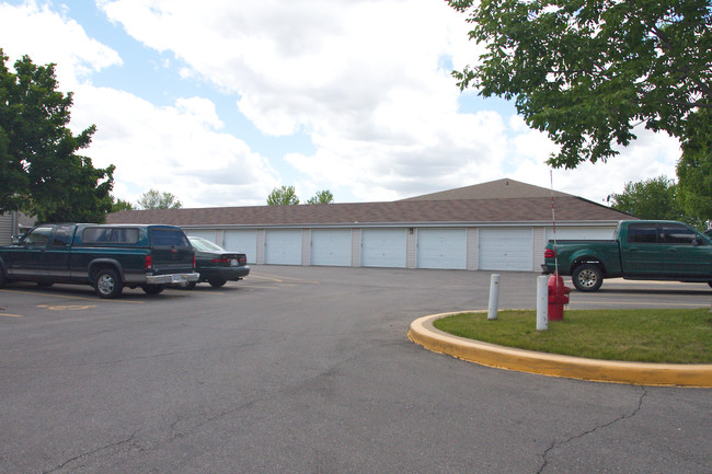 Oak Ridge Apartments in Wrightstown, WI - Building Photo - Building Photo