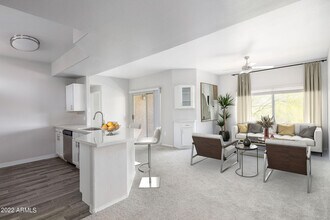 13700 Fountain Hills Blvd in Fountain Hills, AZ - Building Photo - Building Photo