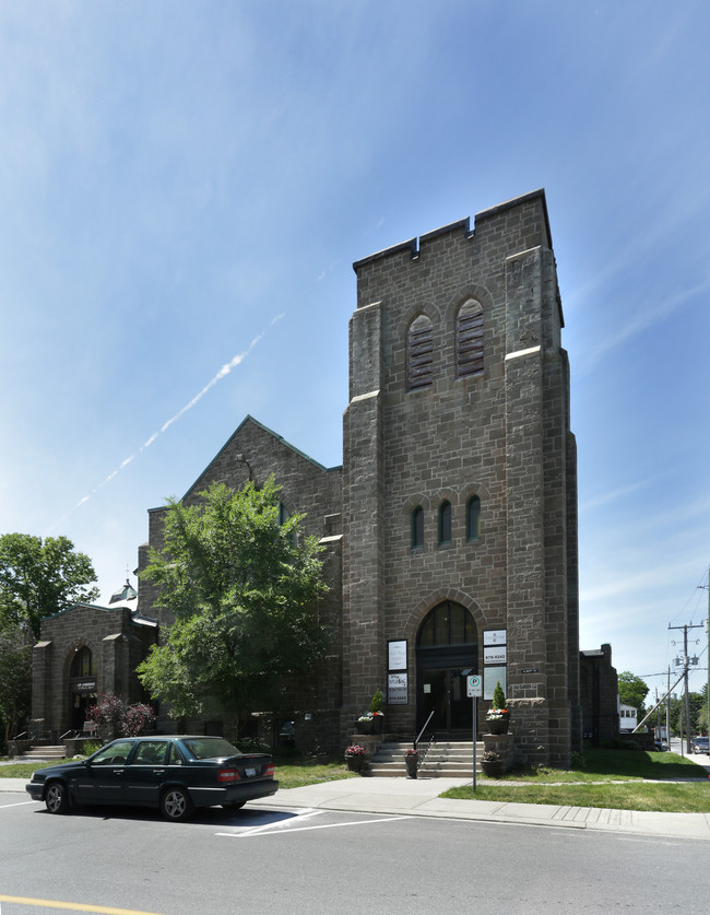 17 Albert St in Carleton Place, ON - Building Photo - Building Photo